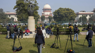 SC: Employer has to pay penalty from his pocket for delay in pay | India News