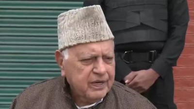Man open fires at ex-J&K CM Farooq Abdullah’s vehicle, arrested | India News