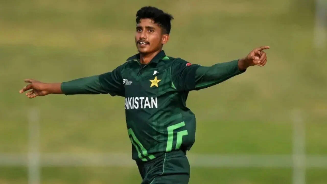 Ali Raza scripts history, becomes youngest bowler from Pakistan to …