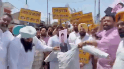 ‘Gaddar Raghav Chadha’: AAP workers detained by Mumbai police during protest outside MP’s house – video | India News