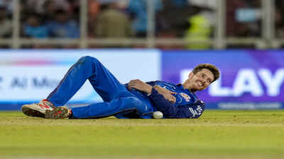 IPL 2026: Big blow for Mumbai Indians! Santner ruled out mid-season; MI rope in Maharaj | Cricket News