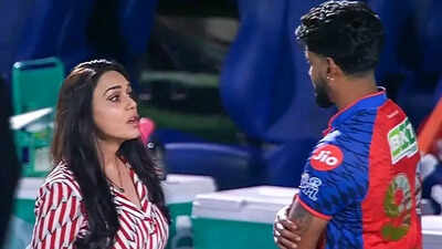 Preity Zinta’s tense chat with Shreyas Iyer, Ponting’s dejected dugout look sum up PBKS collapse