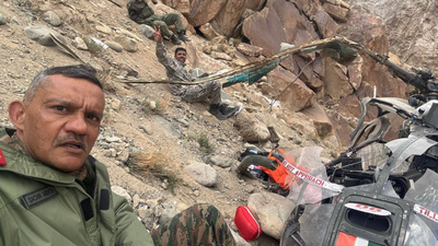 Major General among 3 Army officers survive Cheetah copter crash in Leh; selfie of May 20 accident goes viral | India News
