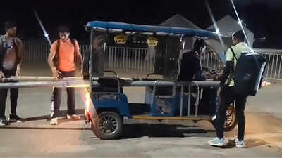 India fails its athletes again: Pole vaulters carry equipment on e-rickshaw minutes after breaking national record – Watch | More sports News