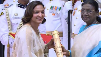 President Murmu confers Padma Awards at Rashtrapati Bhavan; actor Dharmendra honoured posthumously | India News