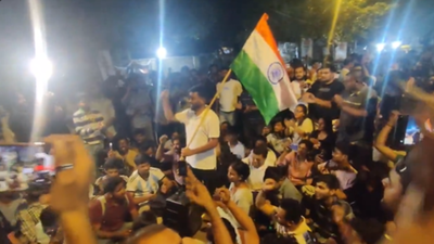 Day 4 of CJP protest: Cockroaches voice for ‘sadda haq’ amid Delhi Police fiasco as demand for Dharmendra Pradhan’s resignation continues | India News