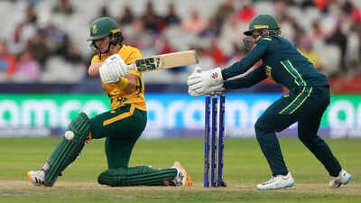 Six-time champions Australia crush Laura Wolvaardt’s South Africa; make strong start to Women’s T20 World Cup | Cricket News