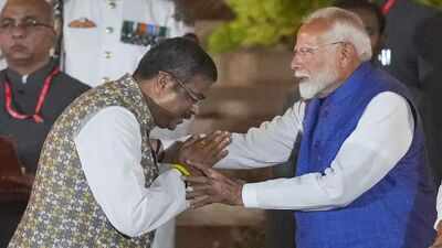 Pm Modi: ‘Commendable efforts’: PM Modi wishes birthday to Dharmendra Pradhan, gets community note on X | India News
