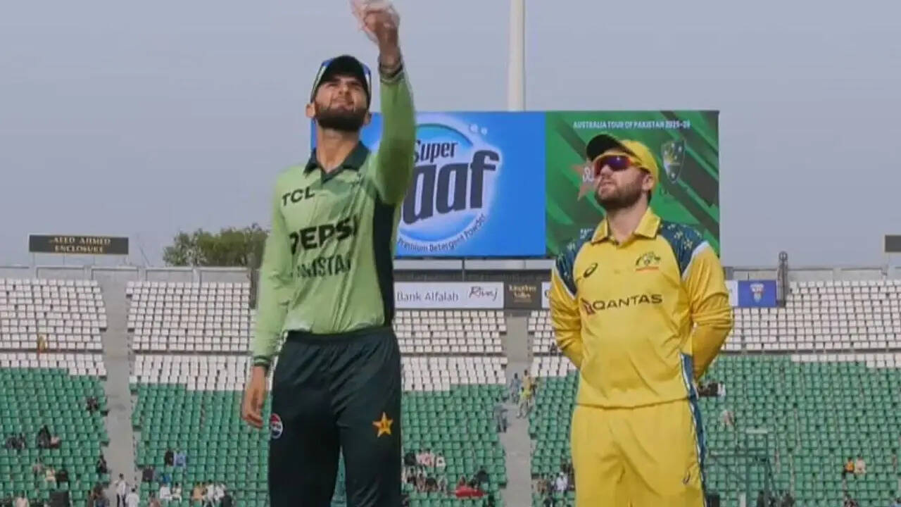Australia 17/1 in 2.5 Overs | PAK vs AUS Live Score, 3rd ODI: Pakistan look to avoid series defeat against Australia with series tied at 1-1