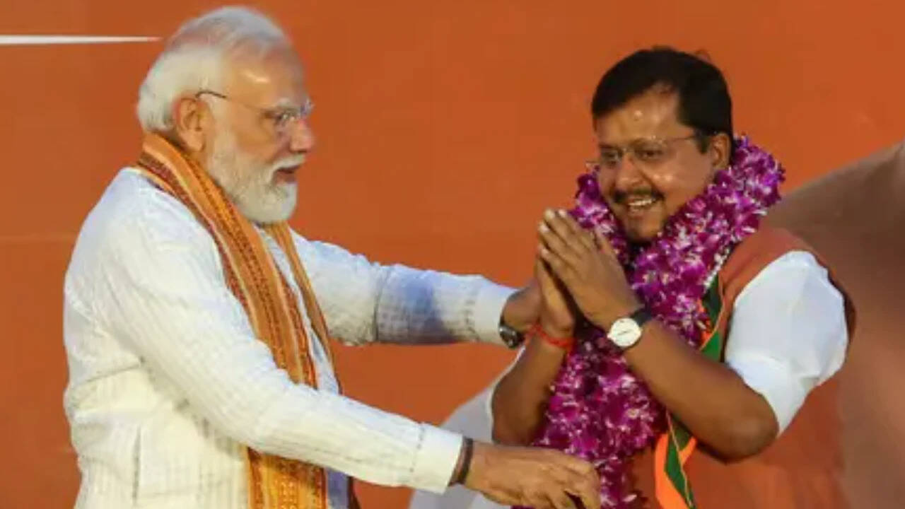 Amit Shah, Nitin Nabin among BJP top brass meet at PM Modi's residence