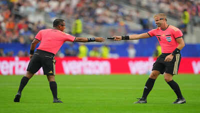 ‘You had one job’: Bizarre referee mistake leaves France vs Spain World Cup semi-final in awkward pause | Football News
