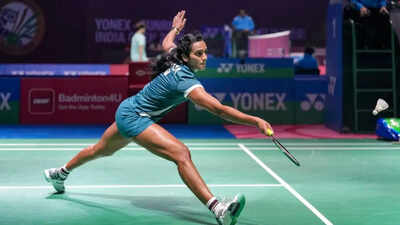 PV Sindhu ends 15-year wait, reaches maiden Japan Open semi-final after Okuhara withdrawal | Badminton News