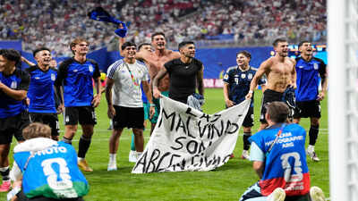 Will Argentina stars miss World Cup final under FIFA rules? Decision looms over Falklands banner celebration | Football News