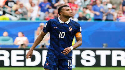 Kylian Mbappé scripts World Cup history as first player to win back-to-back Golden Boots | Football News