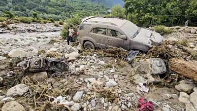 Pahalgam Cloudburst: Jammu and Kashmir: Pahalgam cloudburst damages hotels, huts, washes away road; tourists moved to safety | India News