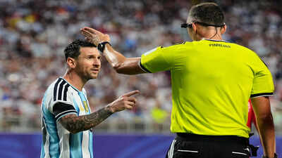 Lionel Messi involved in heated exchange with referee during Argentina’s World Cup win | Football News