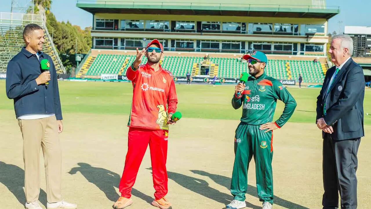 Zimbabwe 17/2 in 8.5 Overs