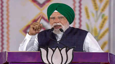 ‘Kattar Beimaan Party’: PM Modi attacks AAP on corruption, law and order at Jalandhar rally | India News