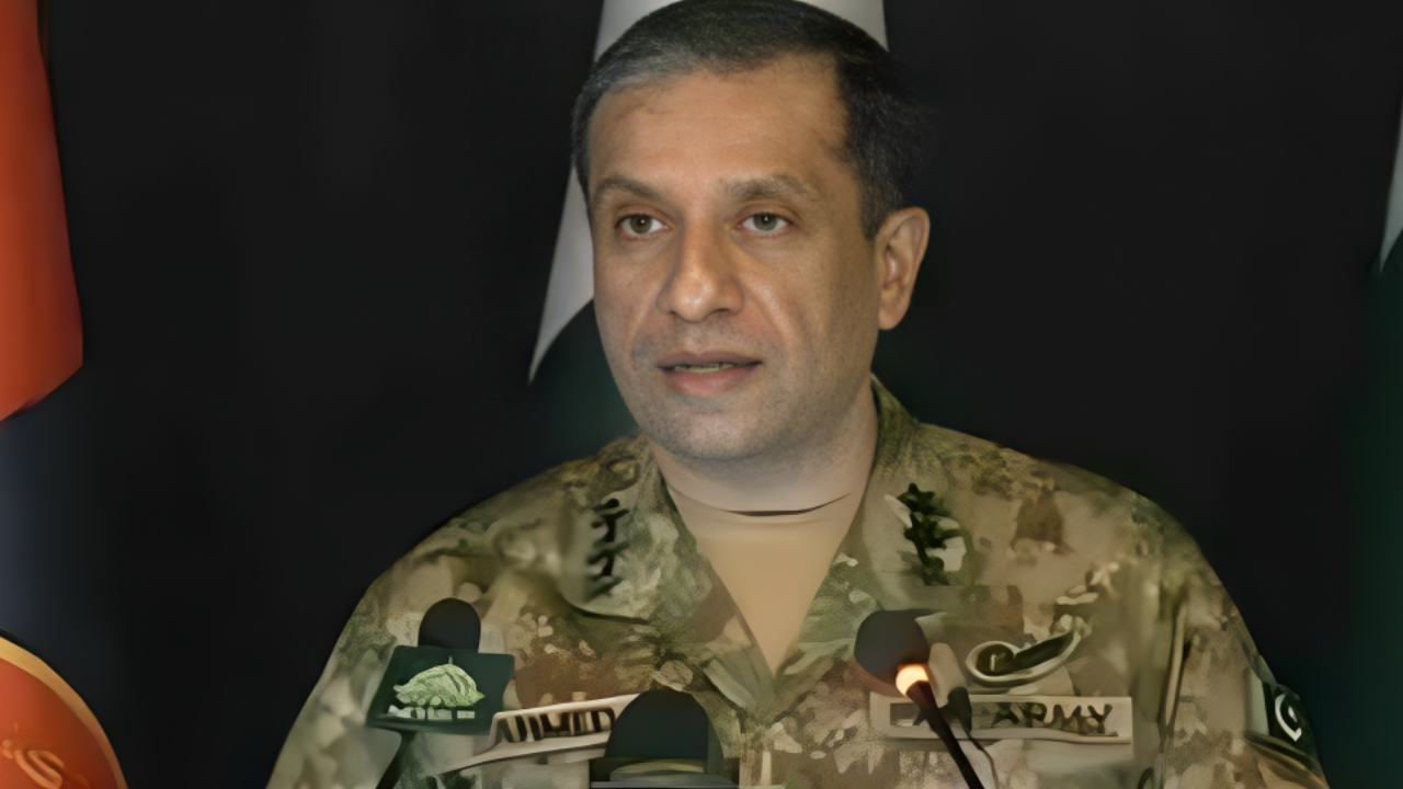 'Do not befriend Kaafirs': Pakistani general levels terror allegations against India