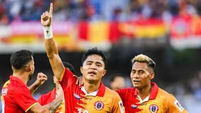 East Bengal humiliate Mohun Bagan 4-1 to lift record-equalling 17th Durand Cup, Lalrindika stars with hat-trick | Football News