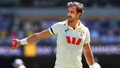 Mitchell Starc scripts history, breaks all-time left-arm Test record