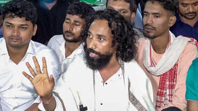 Jharkhand students suspend 26-day protest over JPSC-JSSC exam; give 2-month ultimatum to Soren govt | India News