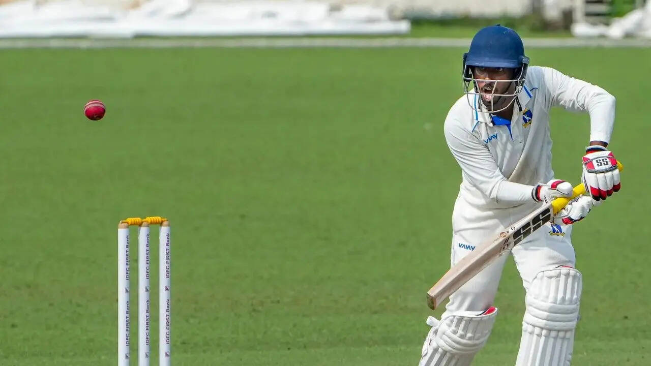 East Zone 439/8 in 104.3 Overs