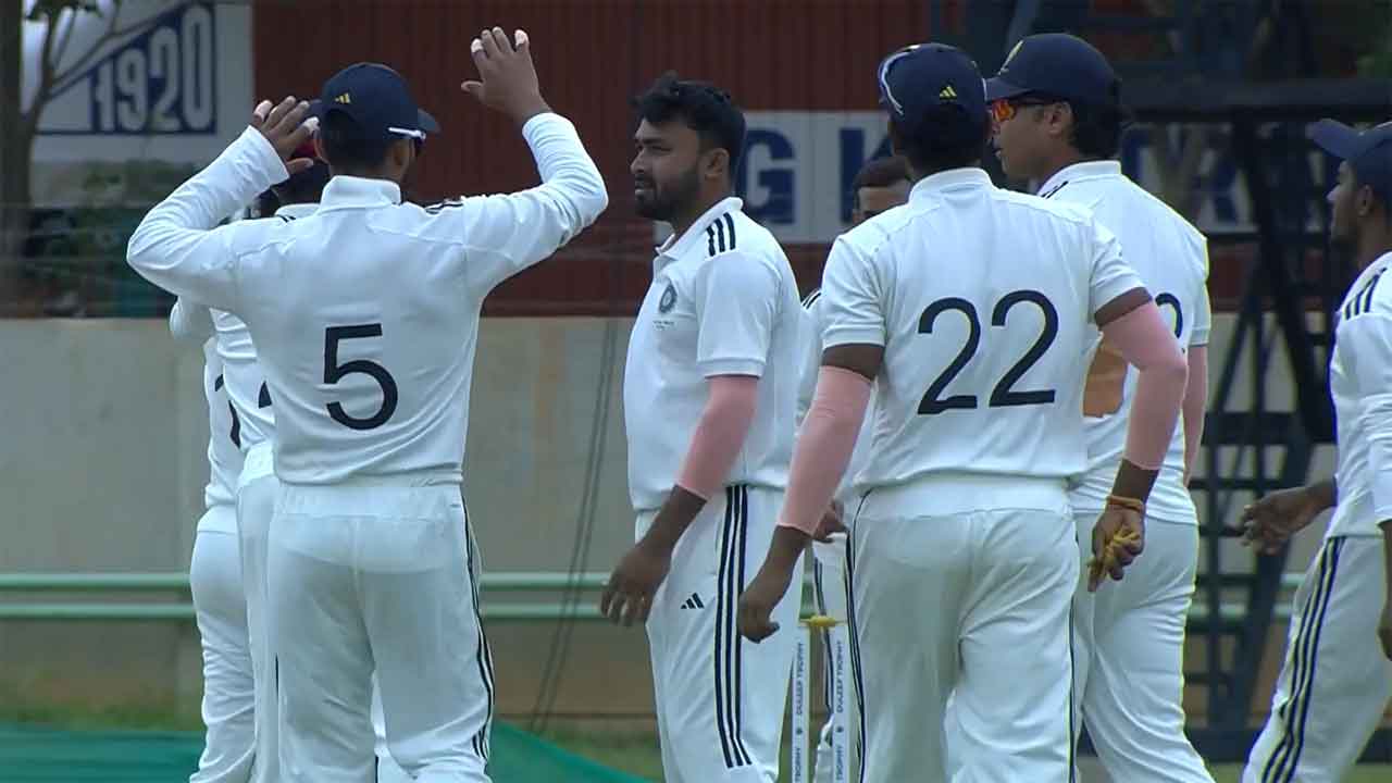 North East Zone 88/7 in 32.2 Overs